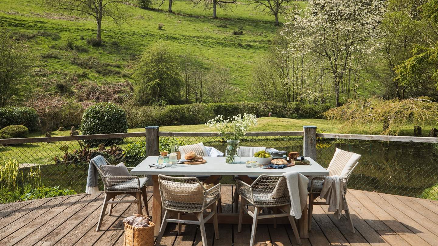 This alfresco dining space is perfectly placed for gazing onto rolling country scenes