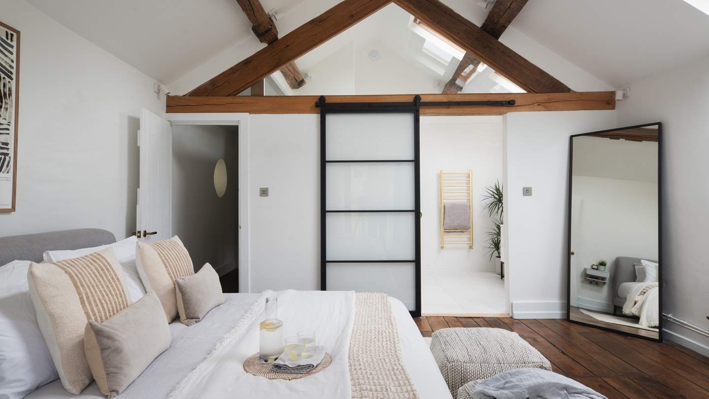 You’ll find four striking bedrooms at Tan y Coed, each beautifully bright with heavenly country vistas... 