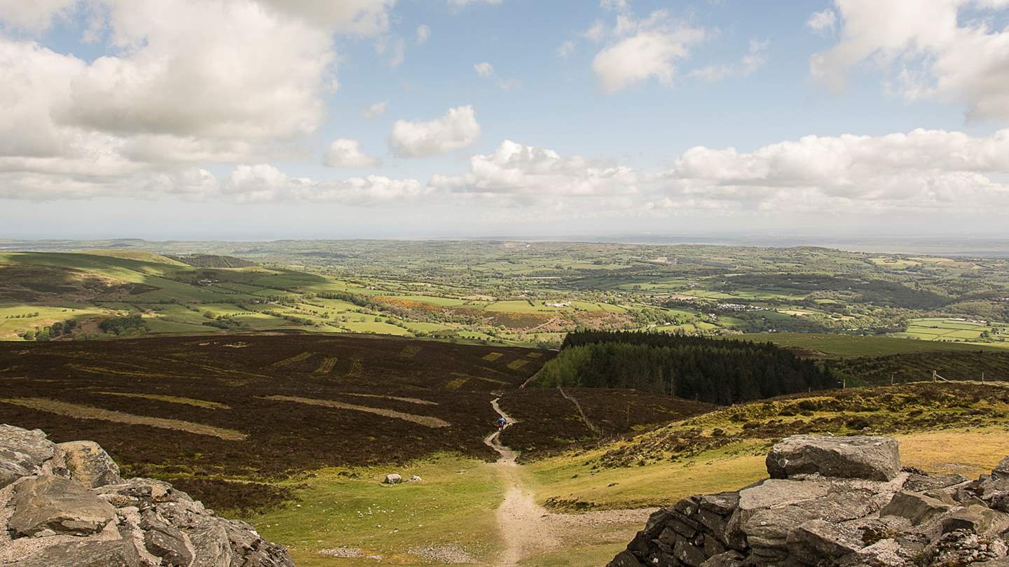 Avid walkers and cyclists will adore the retreat's proximity to nearby trails including the famous Offas's Dyke Path which runs beside the retreat