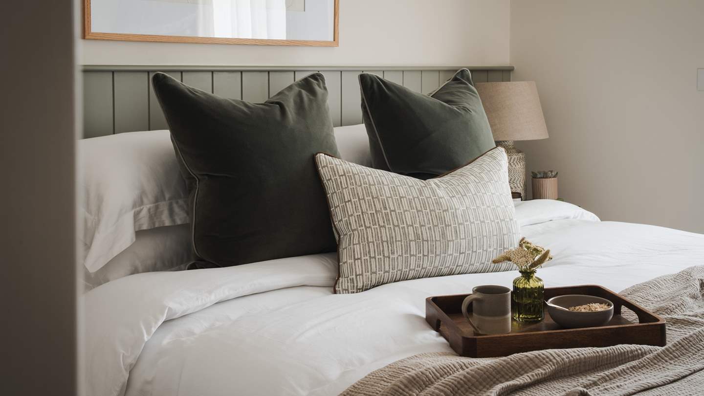 With a super-king bed that can be transformed into a twin if necessary