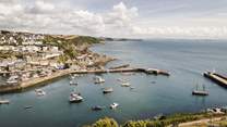Residing in the picturesque working fishing port of Mevagissey, guests at Kia Ka Mina are spoilt for choice with eateries and things to do