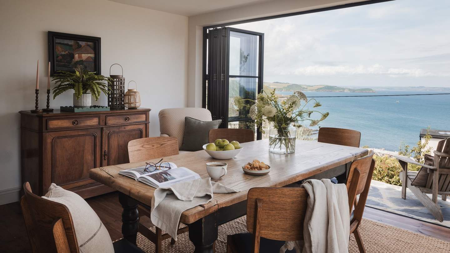Our oceanside homestay promises a soothing interior style with charming views of fishing boats amidst a quintessential Cornish harbour