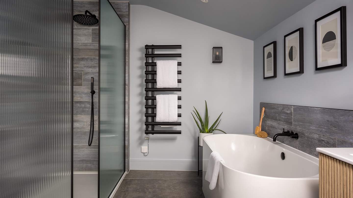 Wake-me-up moments are otherworldly at Akin