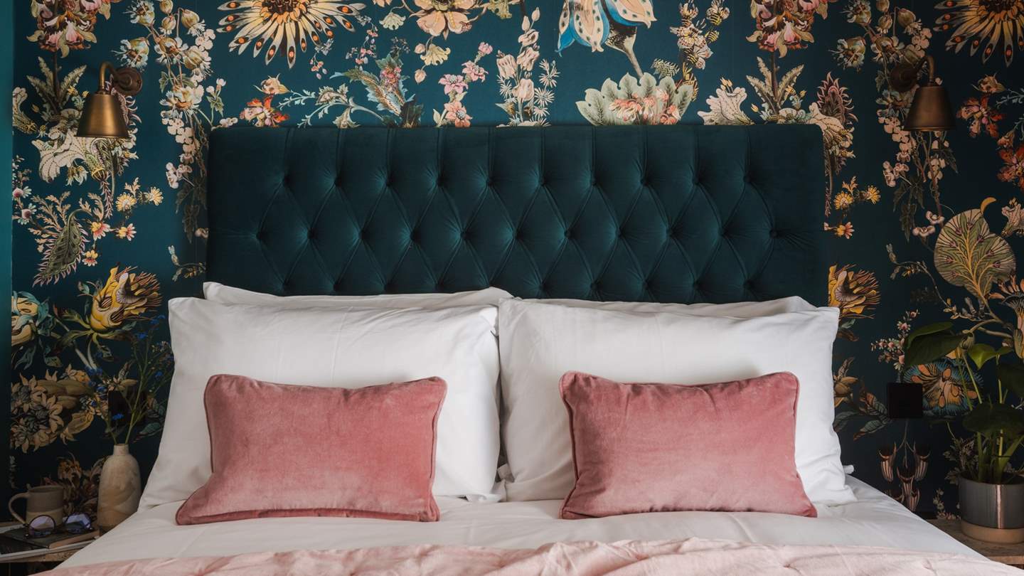 Breath-taking teal tones lead in this sumptuous space