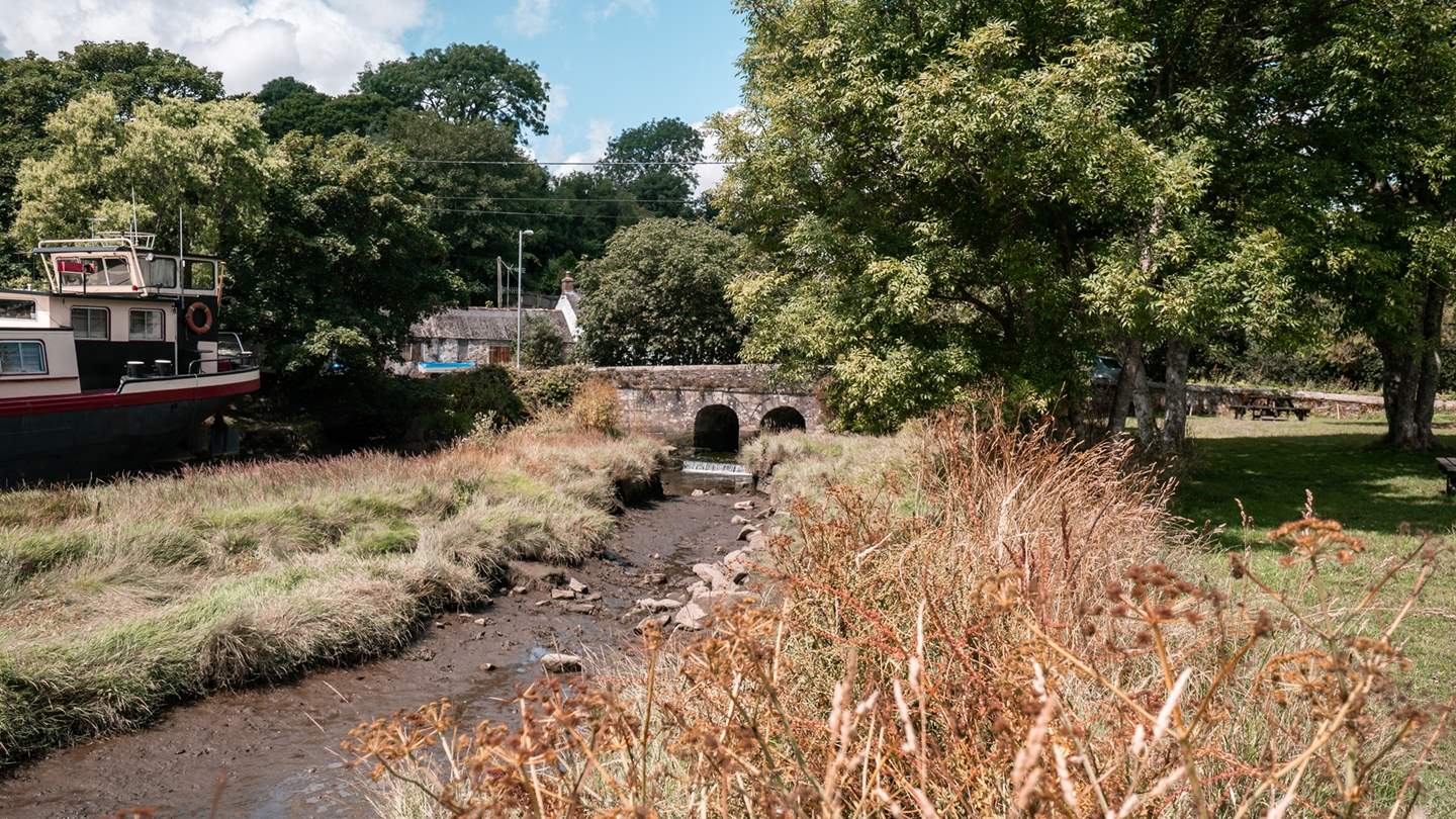 A short stroll from Melynsy is the charming village of Gweek 