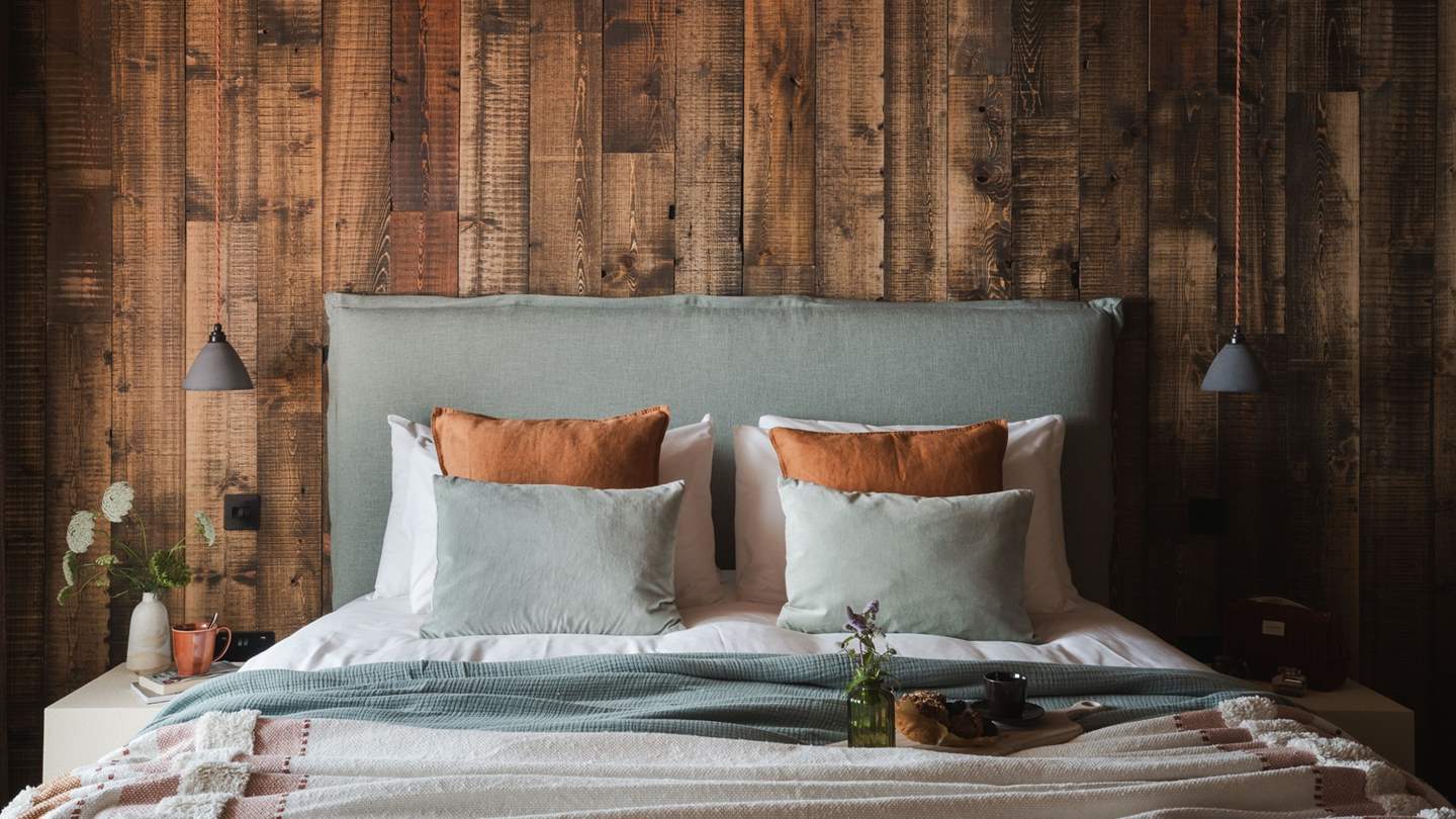 Soft linens tempt for lingering lie-ins... 