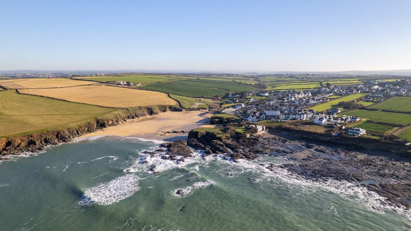 The Net Loft is perfectly positioned to enjoy the captivating north Cornish coast, with Trevone Bay on your doorstep