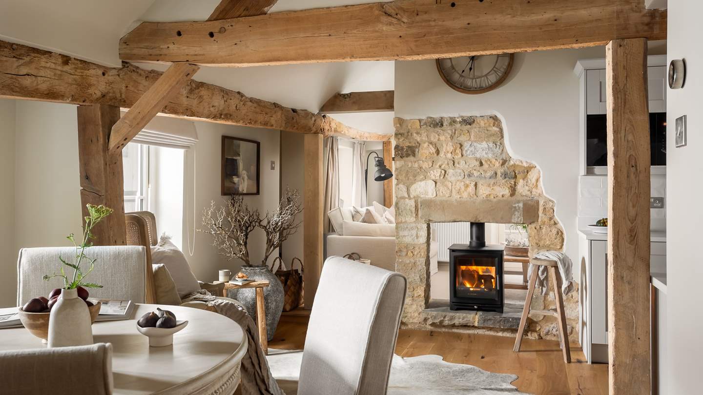 Savour delicious breakfasts and low-lit suppers around the rustic dining table