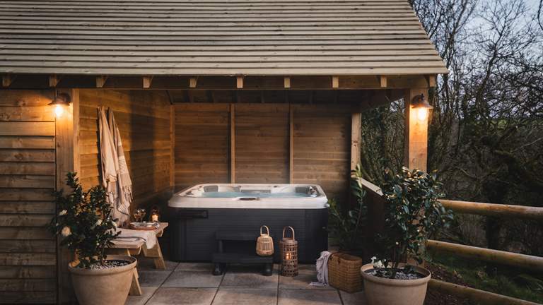 Stellan - Sleeps 8 + cot - St Neot