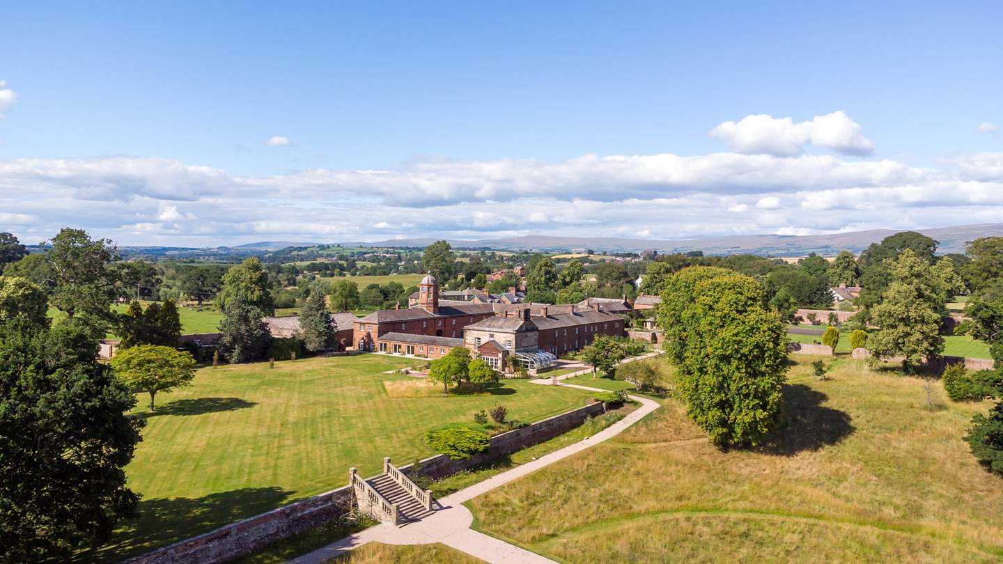 Settled on the Edenhall Estate in the Cumbrian countryside, Kiri is perfectly positioned to explore the Lake District...