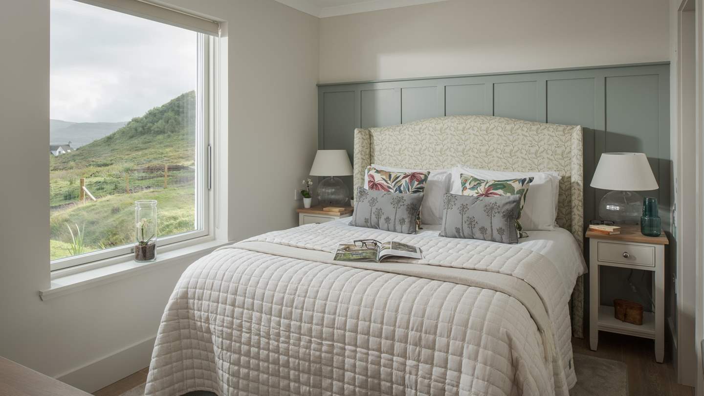 The Green Room, is home to an oh-so-cosy king size bed, the perfect setting for lingering lie-ins