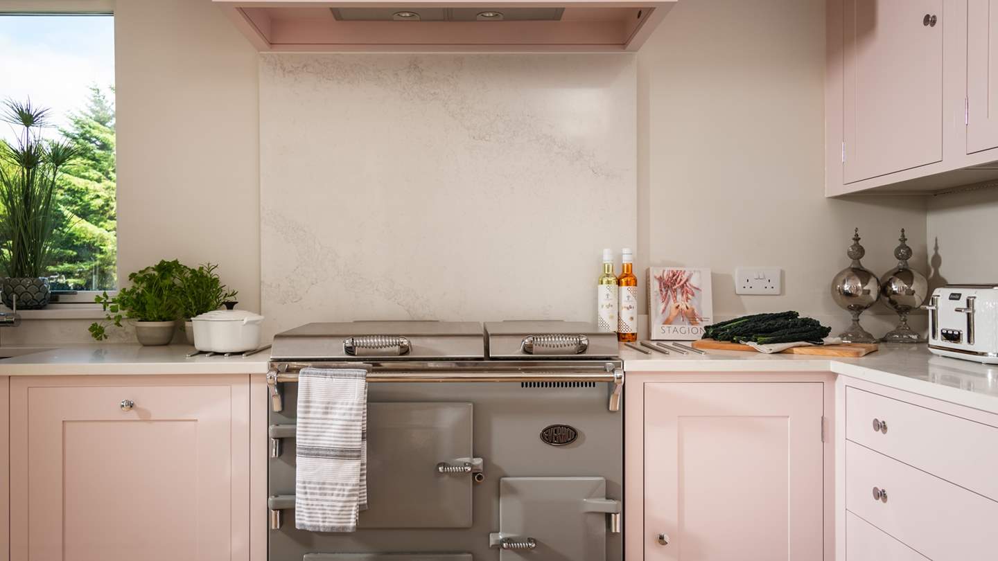 Imbuing a peaceful ambience, it is finished with soft, soothing shades that are mirrored in matching cushions and throws throughout the lounge