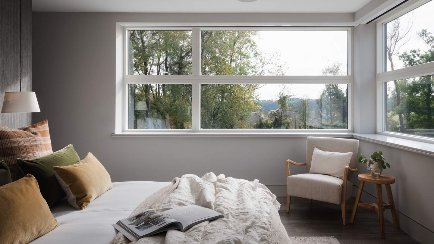 Should you wish to tear your eyes from the verdant vistas, you’ll also find a Smart TV, perfectly positioned to catch up on the morning’s news as you enjoy a lingering lie-in
