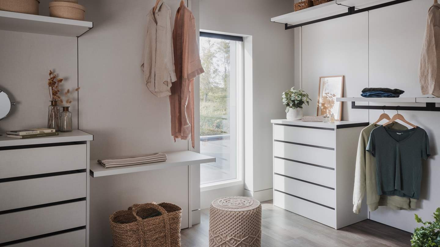 Morning rituals are oh-so-heavenly at Prosper, with a large walk-in wardrobe complete with ample storage and a dressing table