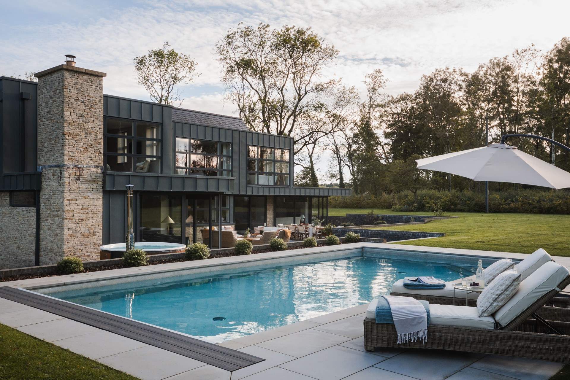 Unforgettable luxury gatherings await for eight in the Cotswolds...