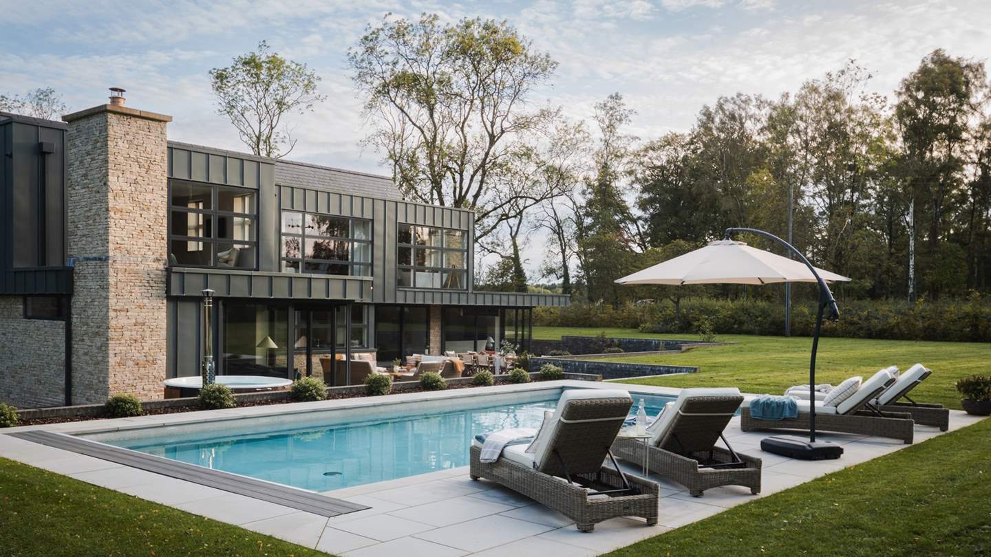 Step outside to uncover an alfresco paradise...