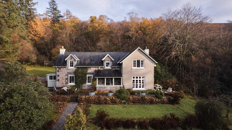 Druimarbin Farmhouse - Sleeps 8 + cot - Fort William