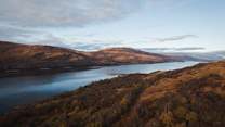 Set on the shores of Loch Linnhe in the western Scottish Highlands, Druimarbin Farmhouse is perfectly positioned for days of exploration
