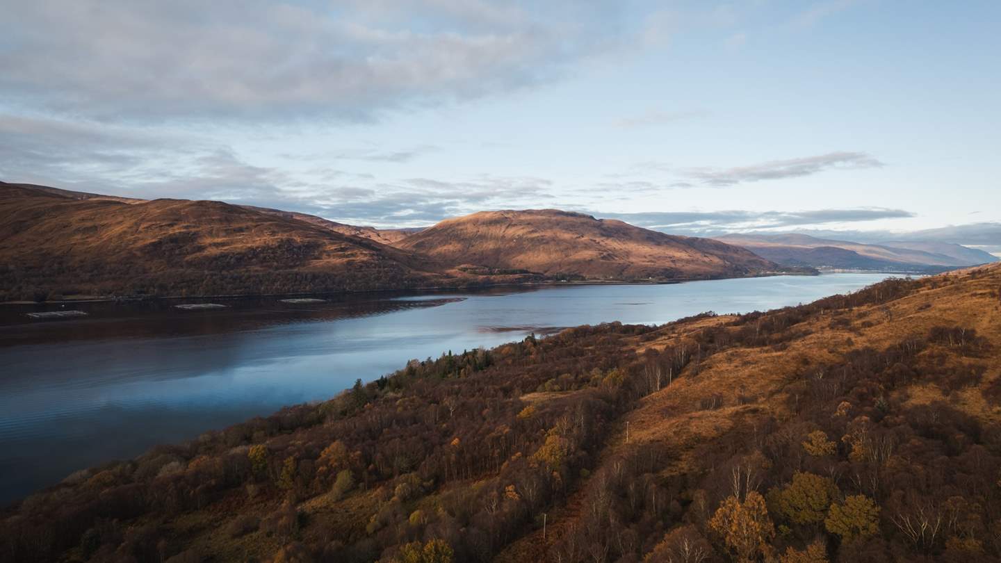 Set on the shores of Loch Linnhe in the western Scottish Highlands, Druimarbin Farmhouse is perfectly positioned for days of exploration
