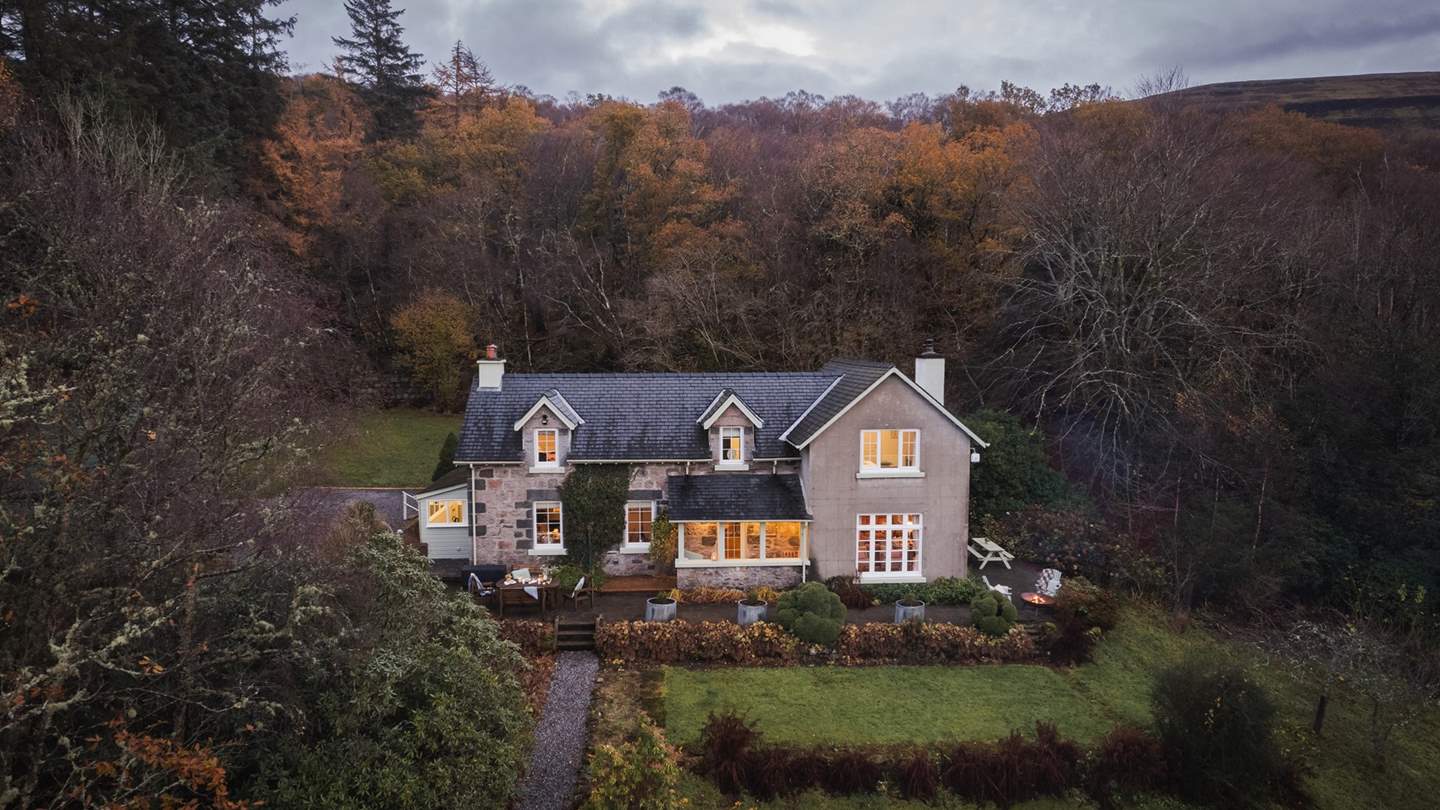 Luxuriate in the quietude of this peaceful haven, making the most of the nearby mountain trails, skiing resort, wildly remote white beaches and loch shores for soul-stirring adventures