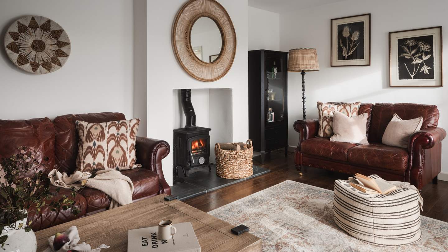 Dressed in soothing tones, the main lounge presents large patio doors that command gorgeous views of the estuary