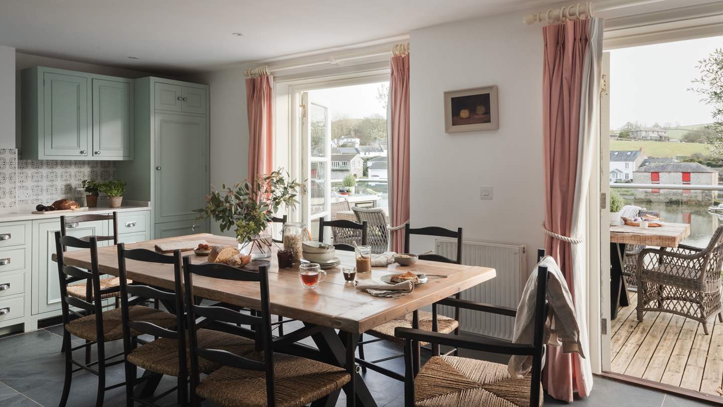 A gorgeous space for relaxing, gathering and cooking, the beautiful kitchen fuses country charm with refined Mediterranean-style influences