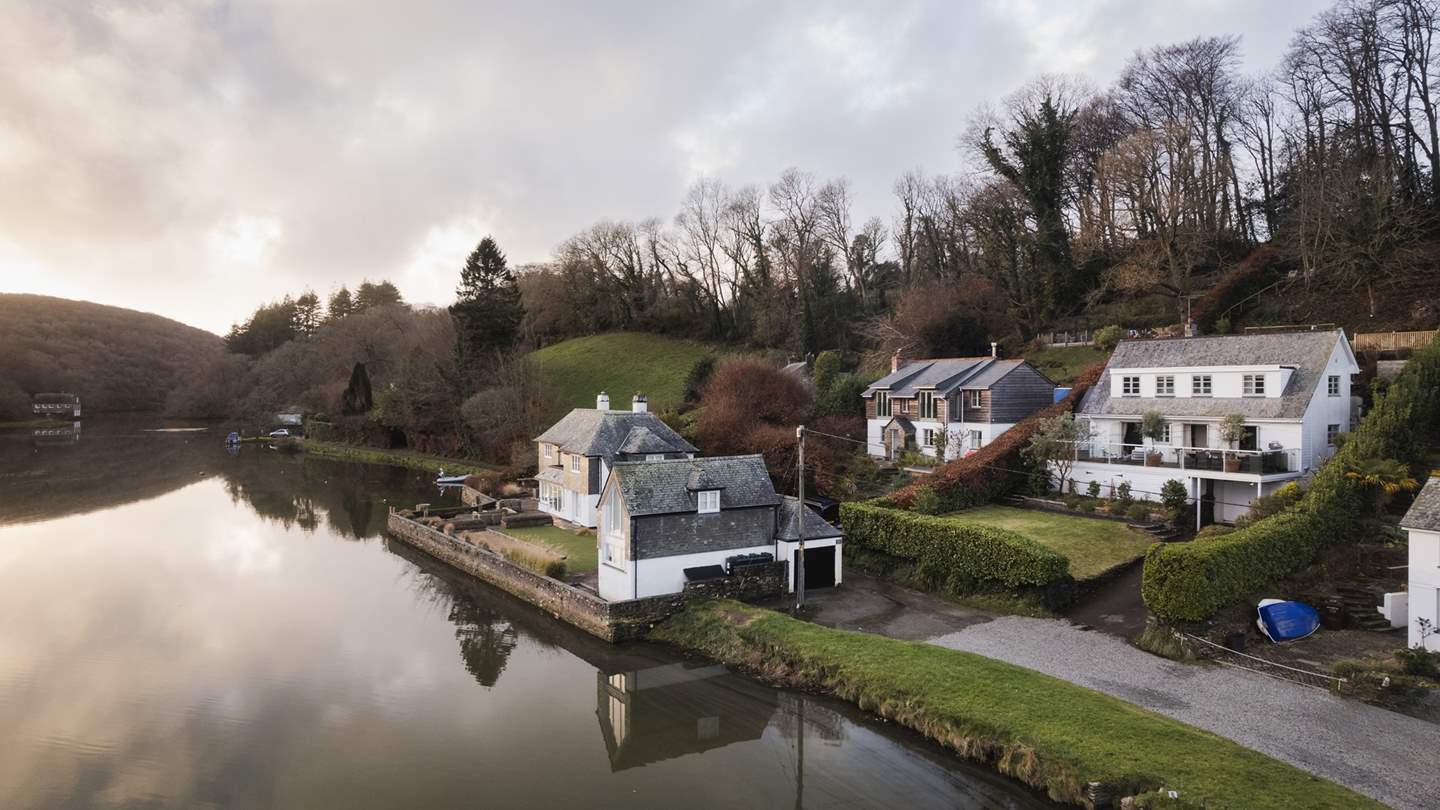 Inviting for laidback hours in the open air, the outdoor space at Ophelia offers space for riverside relaxation