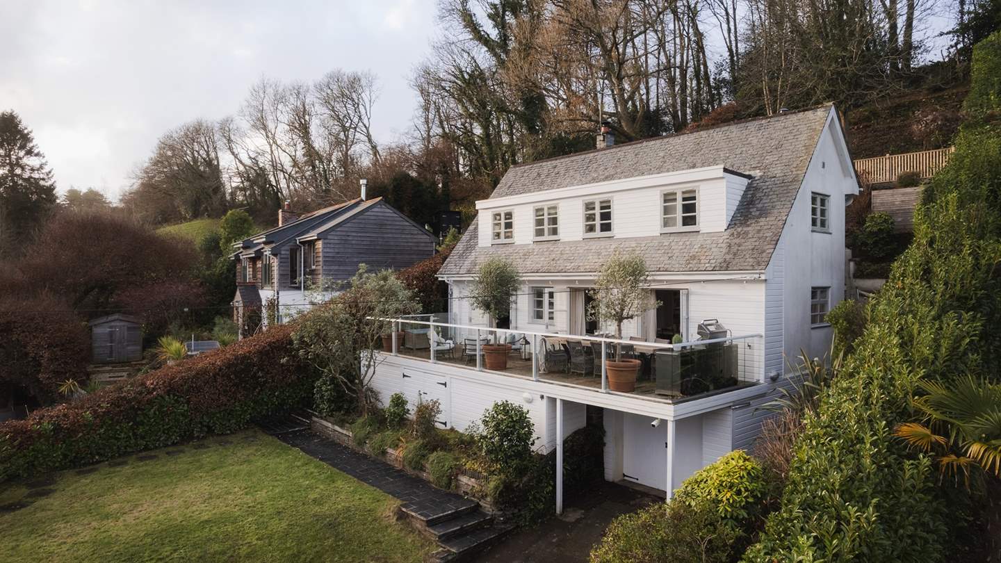 Fairytale sojourns rewrite the everyday at Ophelia...