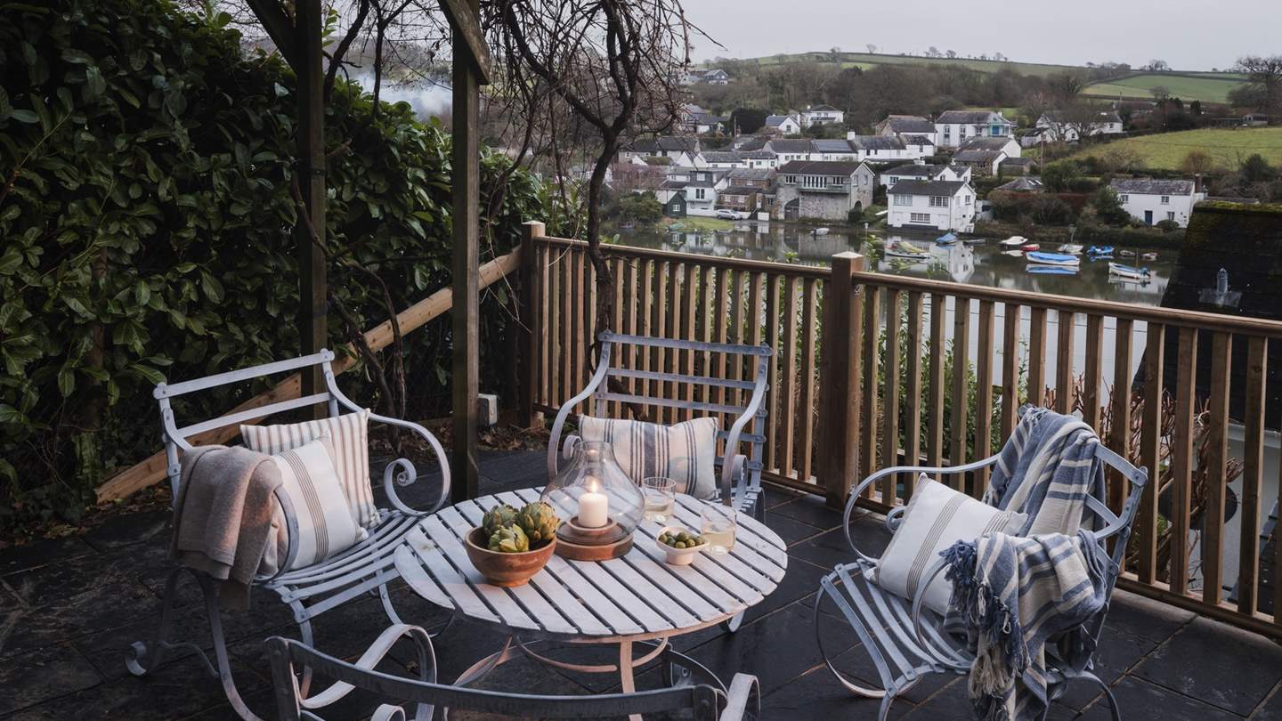The sundeck is perfect for alfresco feasts and Champagne toasts under star-studded skies