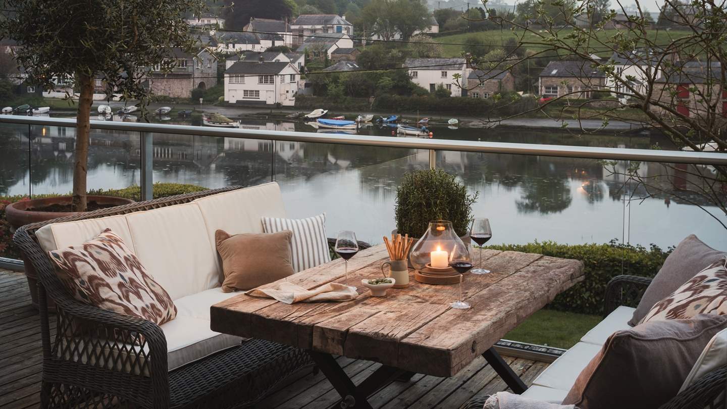 The sundeck is perfect for alfresco feasts and Champagne toasts under star-studded skies