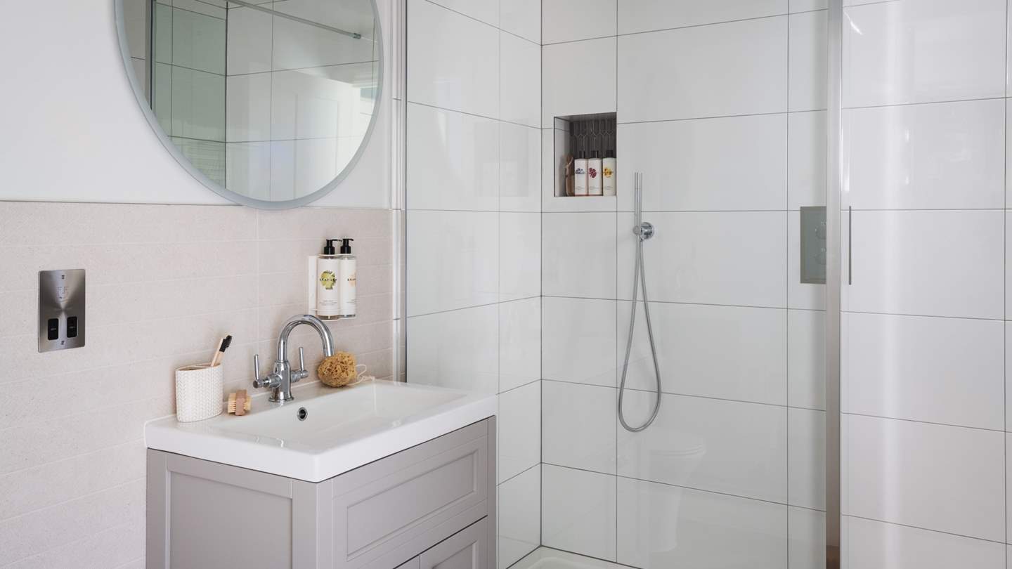 Enjoy wake-me-up moments in the ensuite shower room