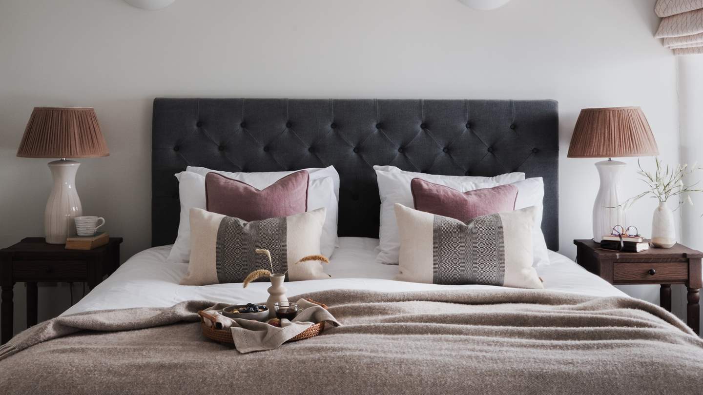 Featuring an oh-so comfortable super king perfect for lingering lie-ins, the master bedroom is simply a dream 