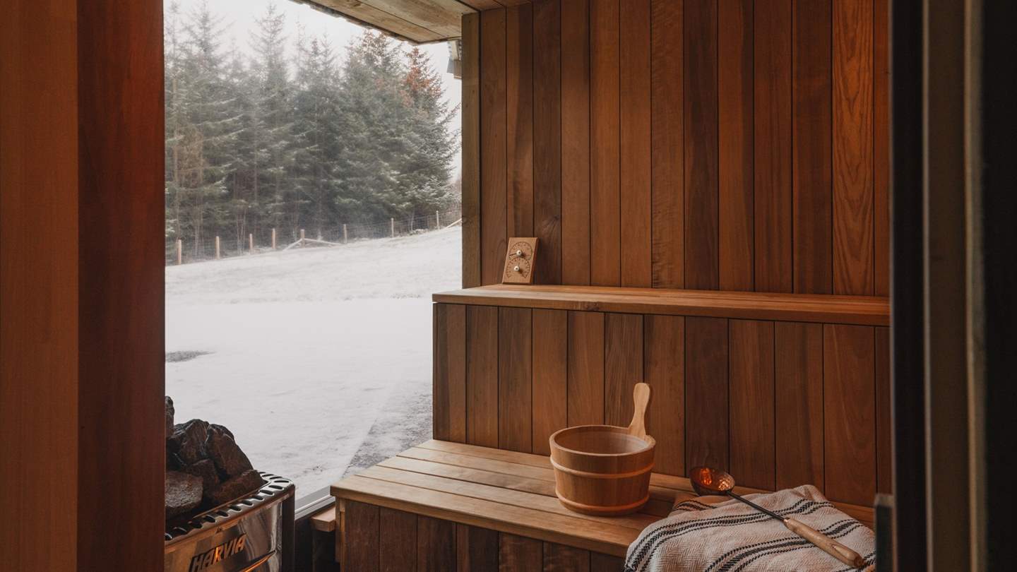 Unwind in the balmy heat of the sauna...