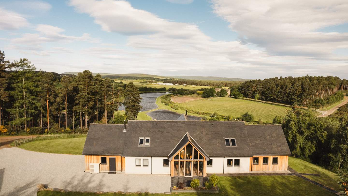 Reconnect with nature within Birkenbaud’s expansive 1.5 acre outdoor space, where you will encounter an array of wild animals during your stay