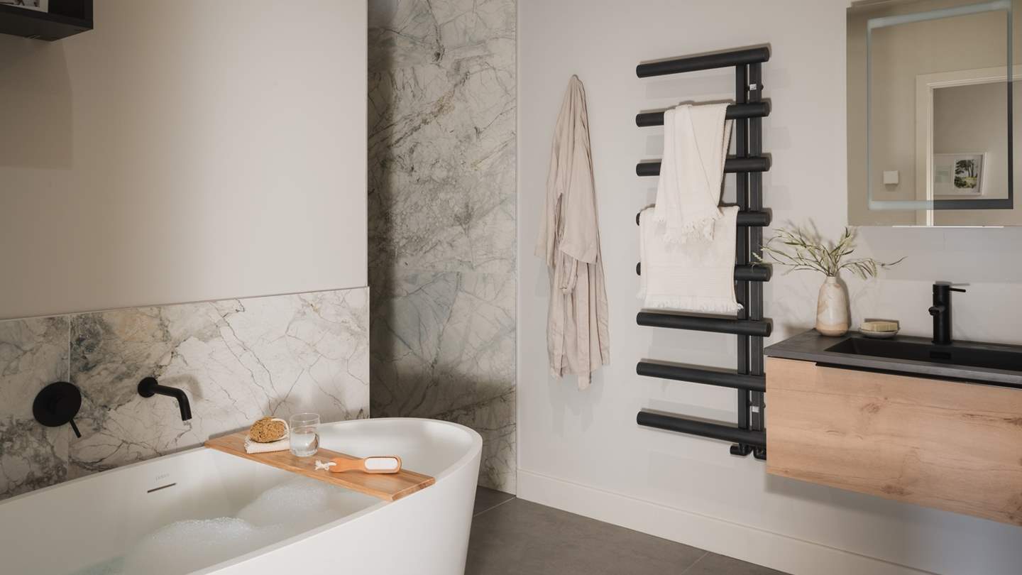 A restful space for long soothing soaks