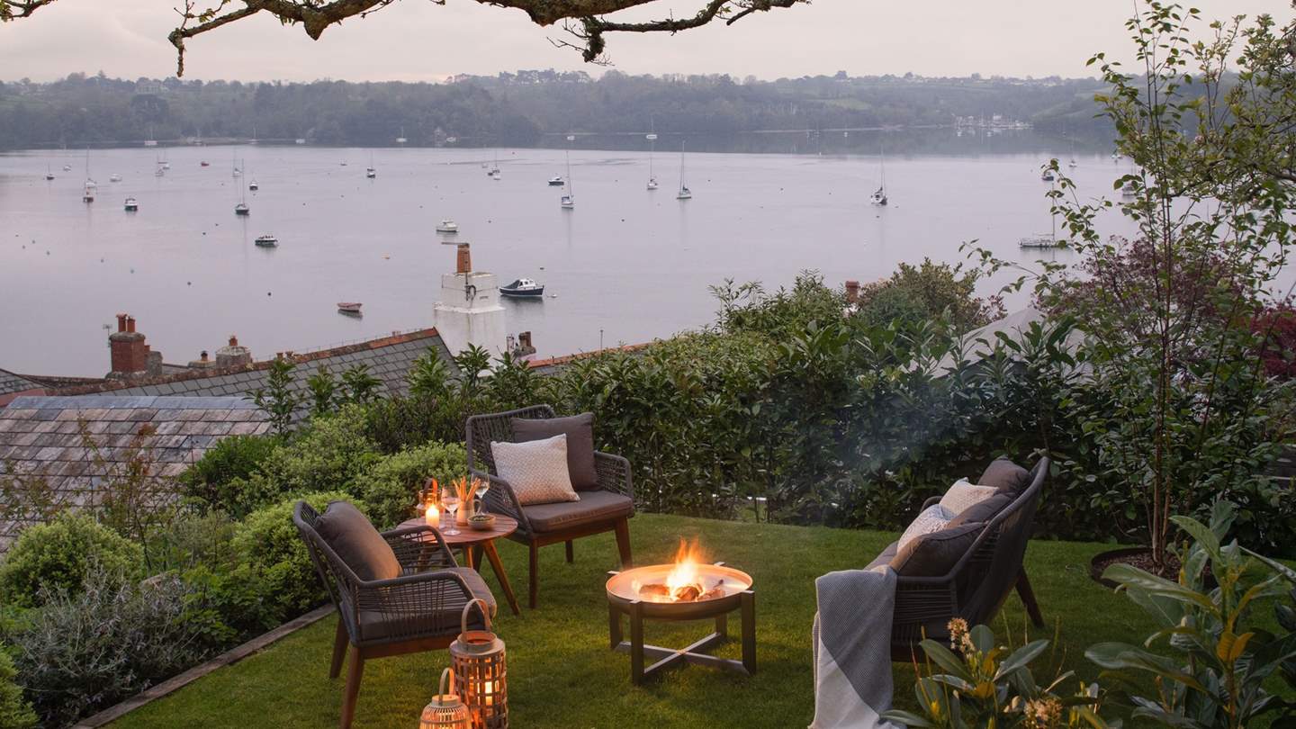 You’ll find endless alfresco spaces for magical moments together, from the balmy cedar hot tub, to the firepit hidden beneath tangled tree canopies