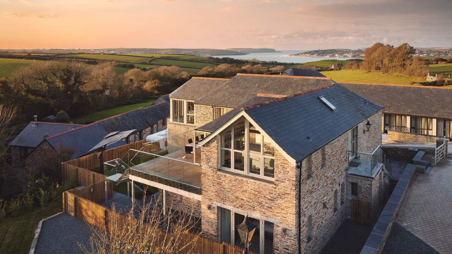 Our luxury retreat for fourteen near Padstow comprises of two retreats, Rock View and Lowen
