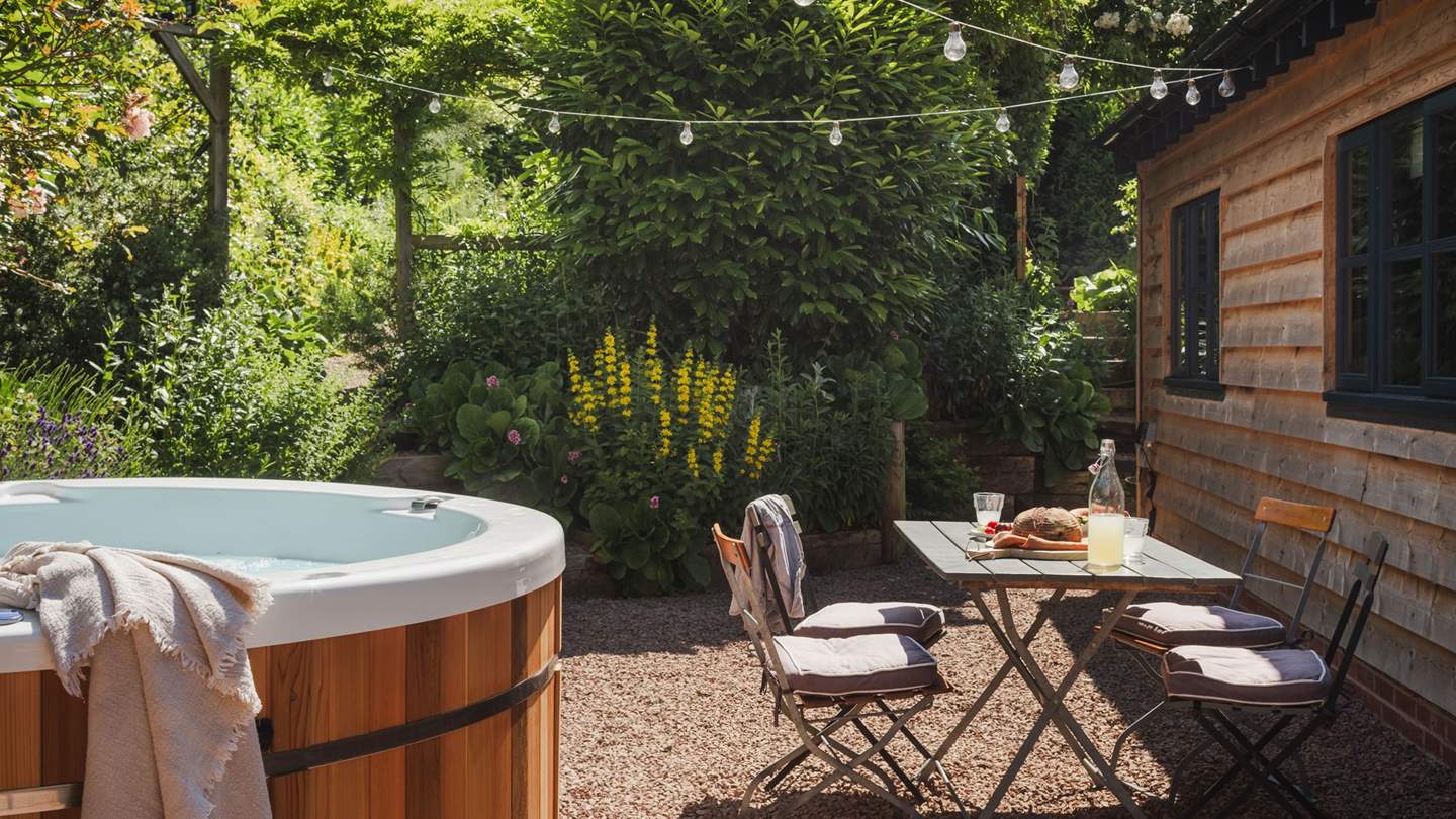 There's no dreamier pastime than sipping from champagne coupes whilst enjoying a dip in the hot tub