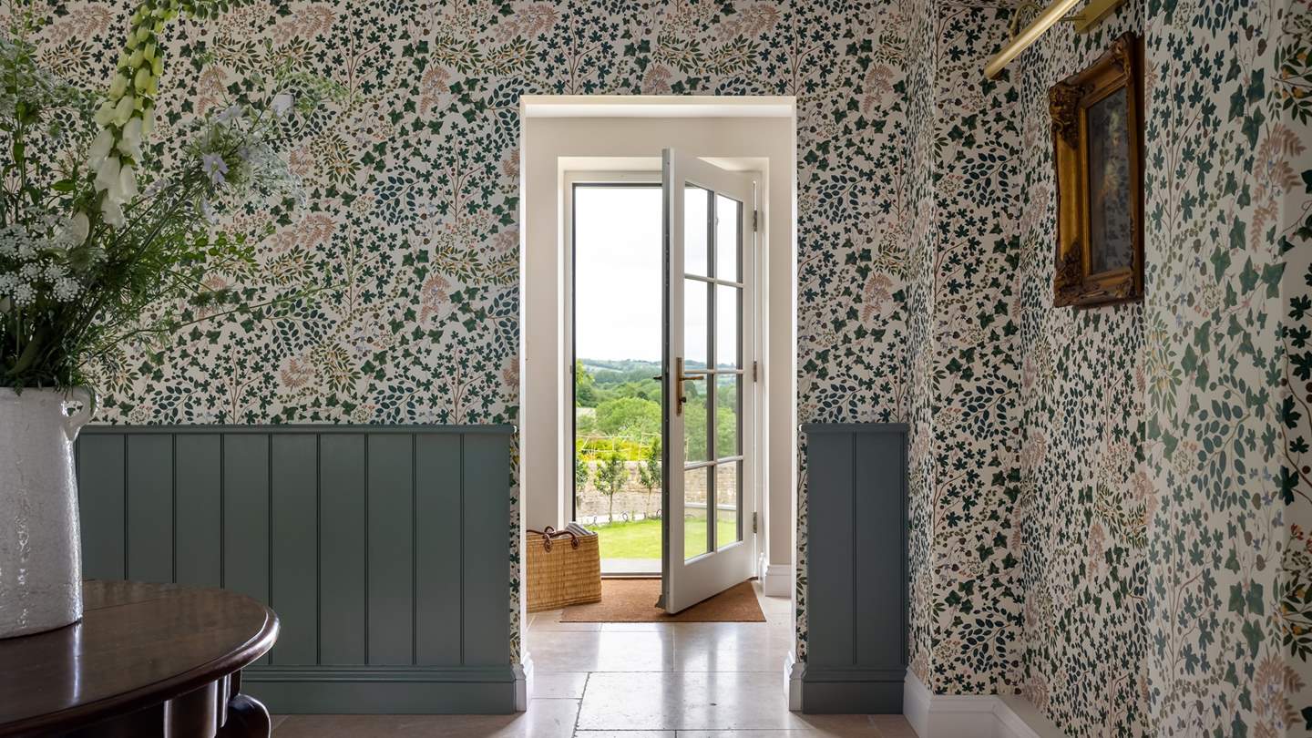 Embark on a heavenly staycation in the heart of the Cotswolds countryside