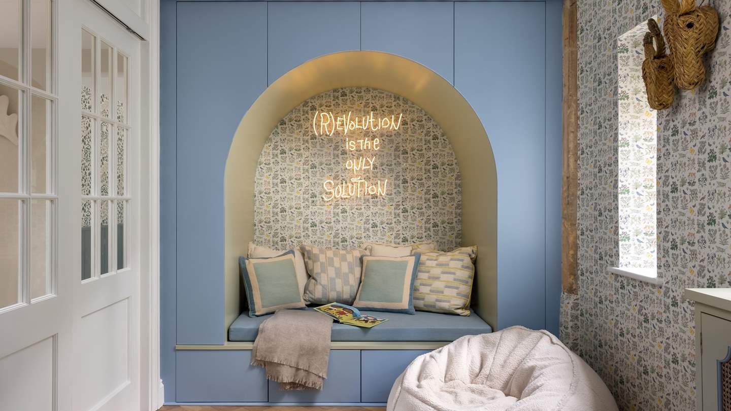 Featuring a unique light display, you'll find a bespoke bench with in baby blue and beautiful scallop detailing