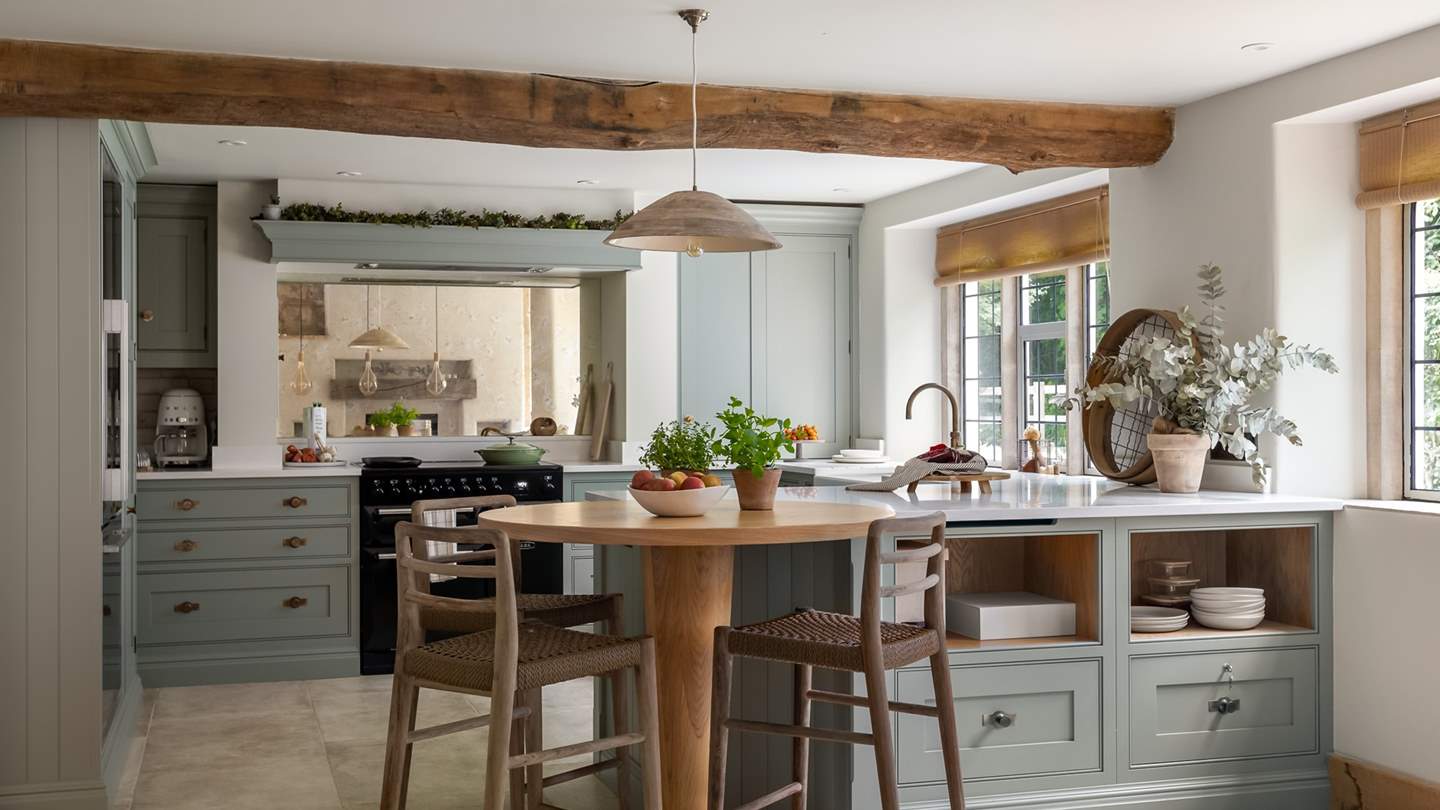 You'll find all you could need to craft culinary treasures beaneath rustic beams in this heavenly space 
