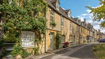 Adventure to the sweet town of Stow-on-the-Wold
