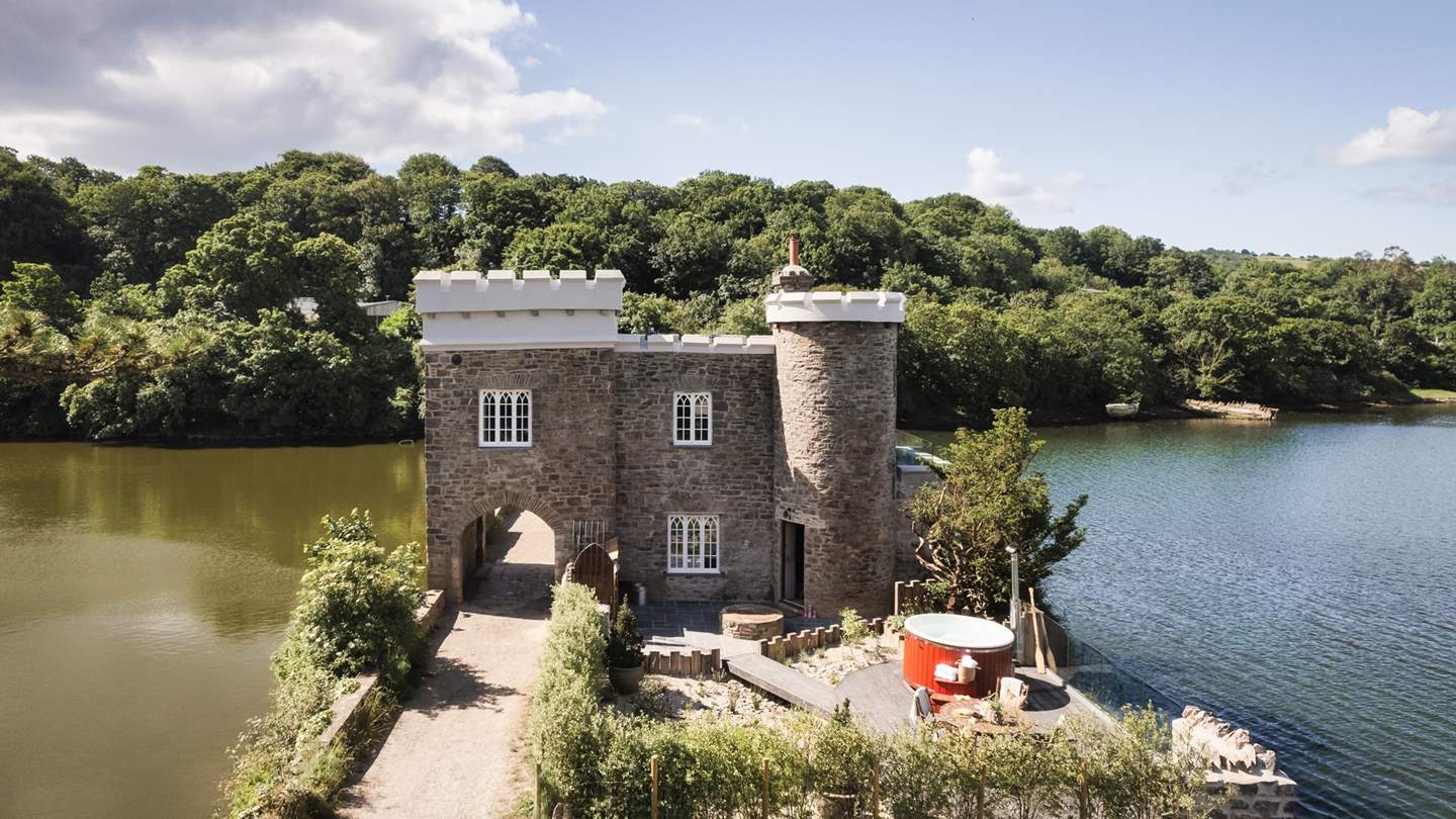 Flee to a real-life fairytale in a regal castle for two, set within the grounds of a former country house on the outskirts of historic Plymouth