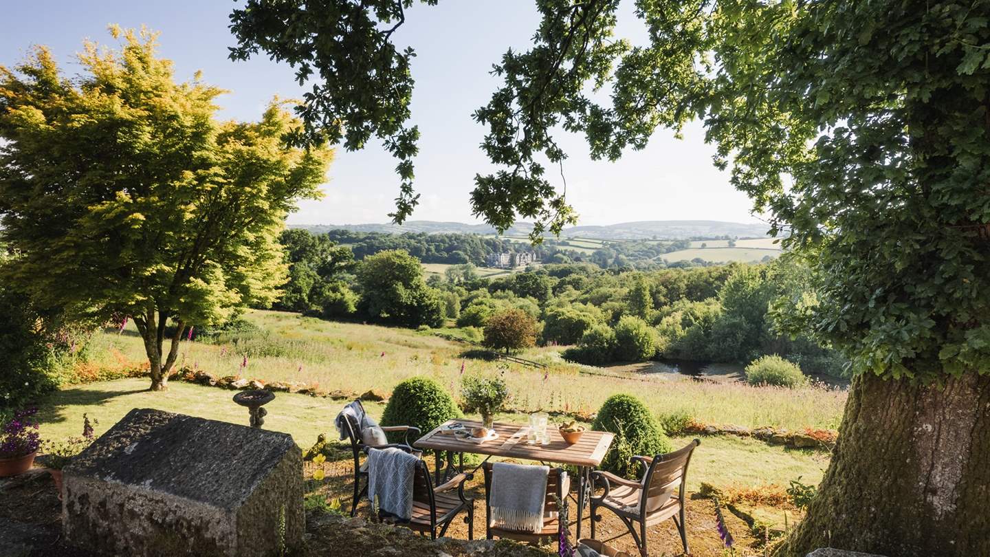 Settle at the outside table and gaze over pretty vistas 