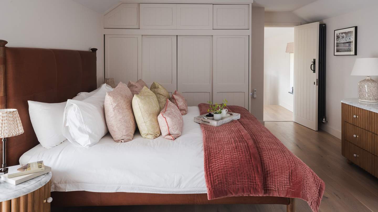 Halcyon’s principle bedroom suite is a tranquil haven