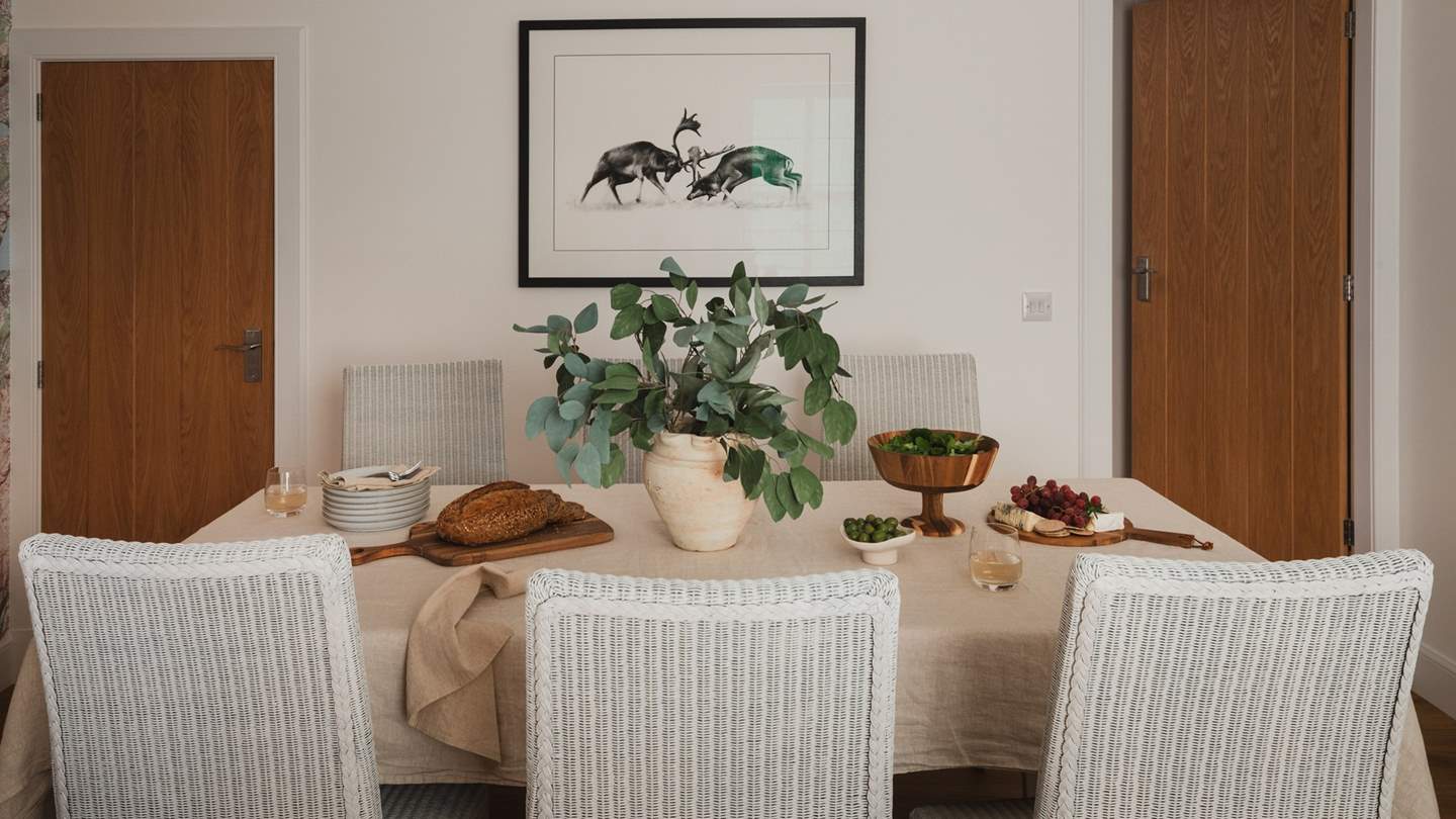 Every space within Coorie is thoughtfully designed to harmonise with the mesmerising vistas beyond its four walls