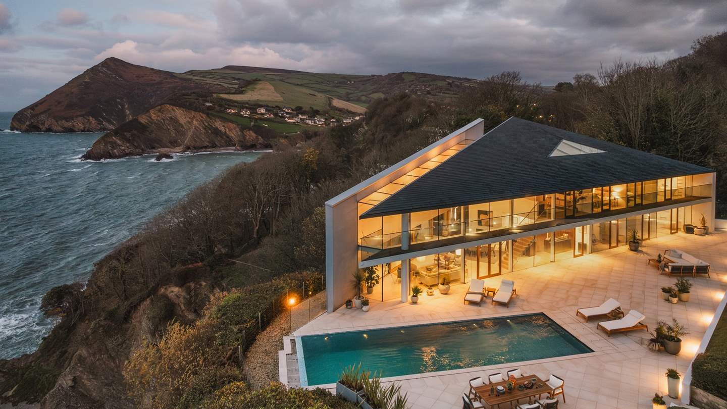 Perched on the edge of the ocean, the spellbinding Solace in Combe Martin promises an otherworldly sojourn far away from the world