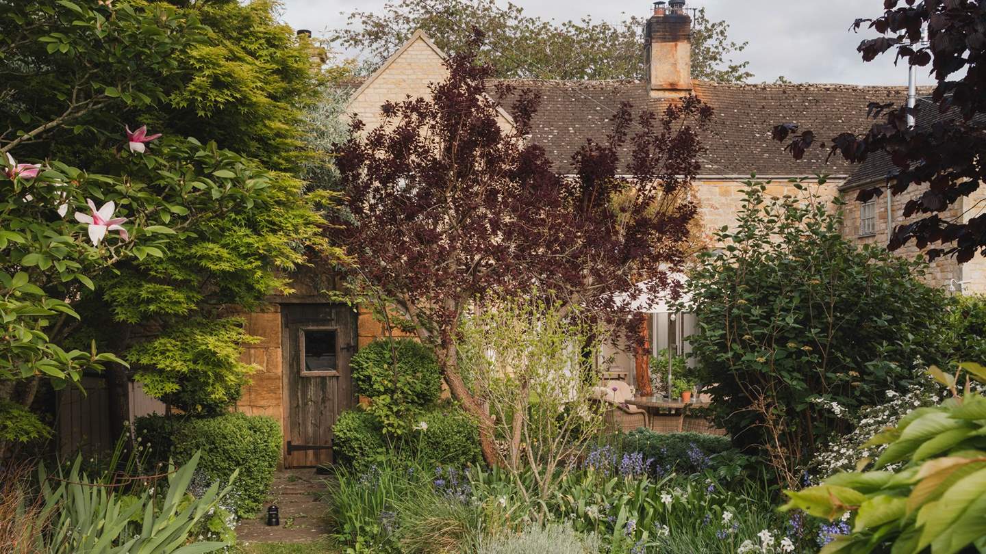 This divine space is simply a treat on both sun-kissed days and balmy nights