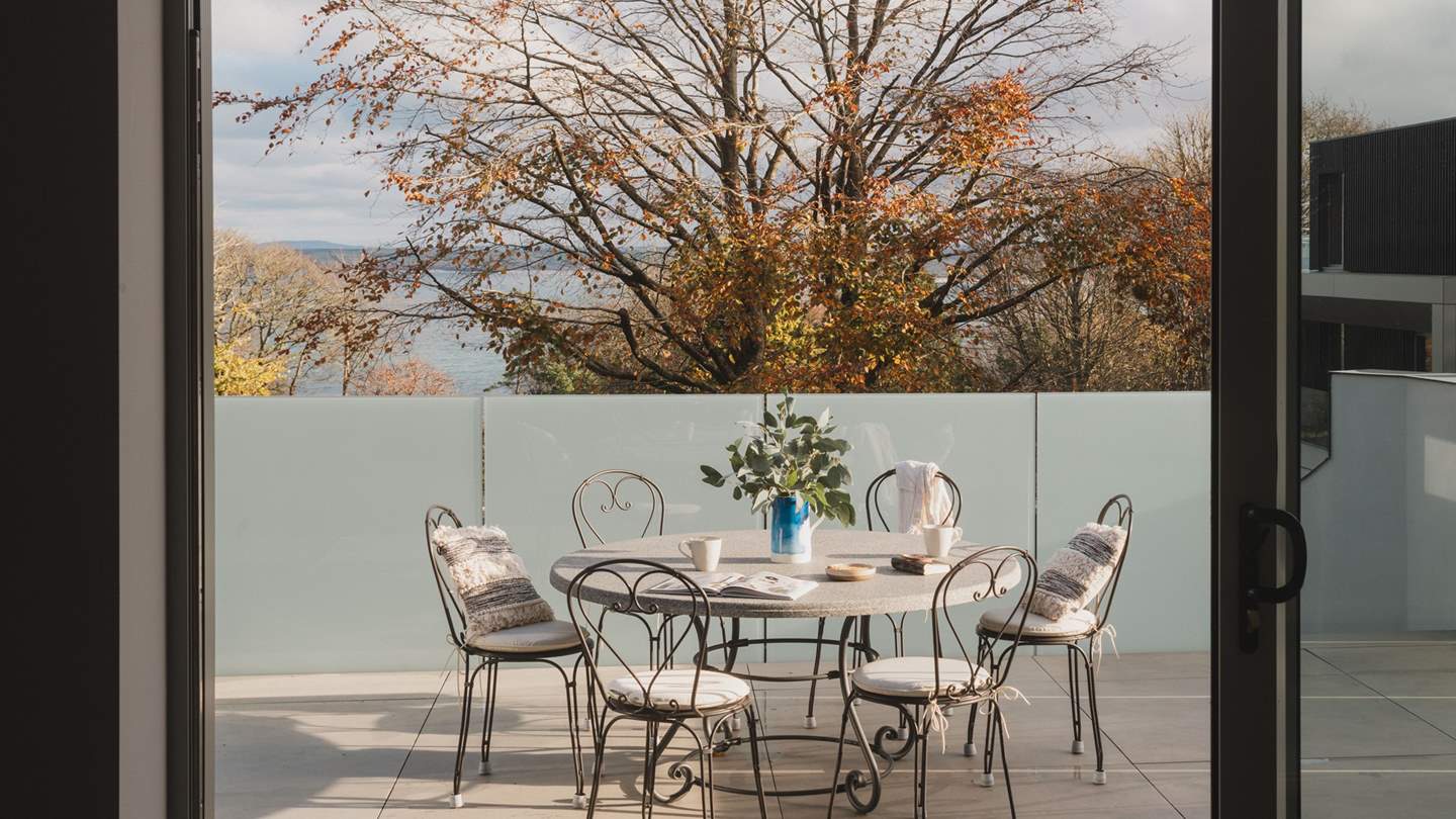 Taking pride of place between the picturesque St Ives and Carbis Bay in West Cornwall, Calluna is perfectly positioned for soul-soothing retreats