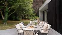 A bistro set for six can also be found on the west-facing patio and calls for heaven-sent suppers and soirees in a golden hour reverie